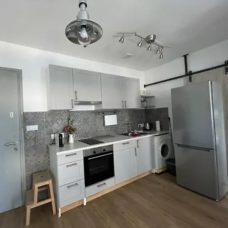 Lovely 1-bd With Patio In Nicosia Center Engomi